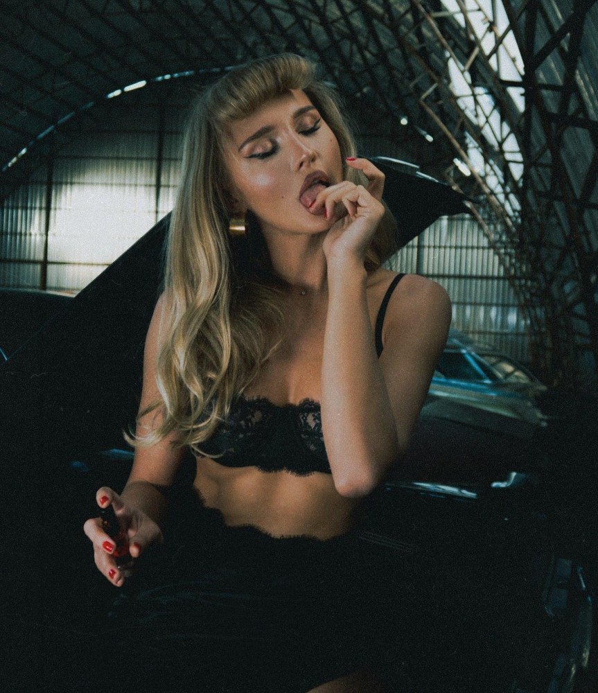 Индивидуалка Вика главное фото в городе Зверево 