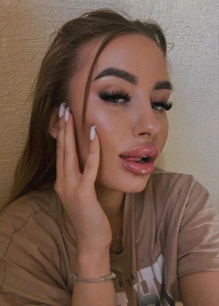 Индивидуалка Арина фото № 2 в городе Зверево